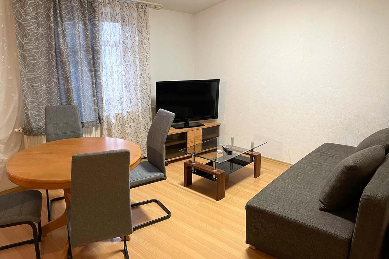 City Apartment With Wifi Near Jena Kahla  Buitenkant foto