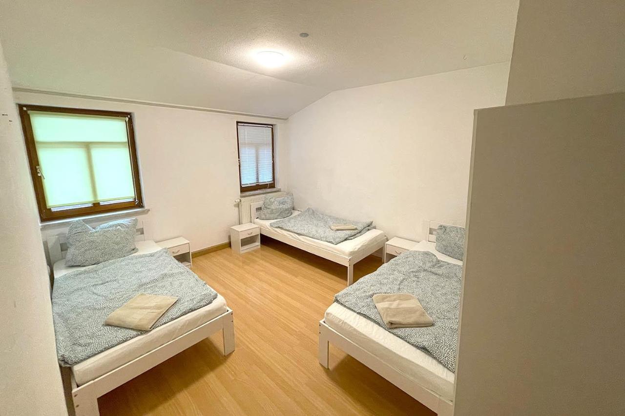 City Apartment With Wifi Near Jena Kahla  Buitenkant foto